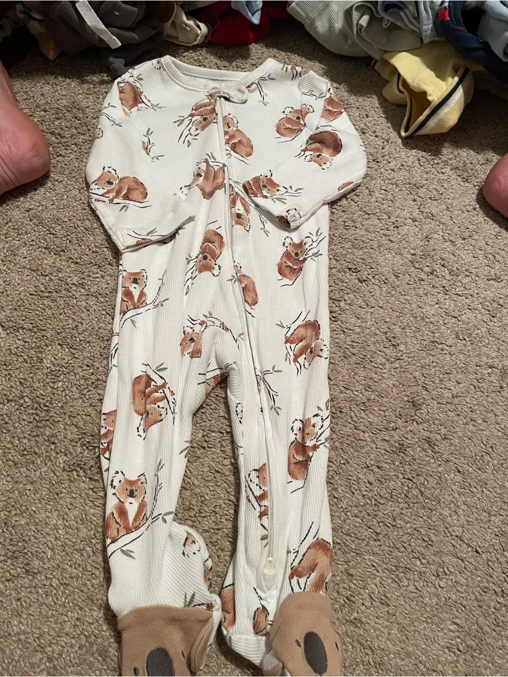 Cozy Bear-Print Footed One-Piece Romper - Cream and Brown